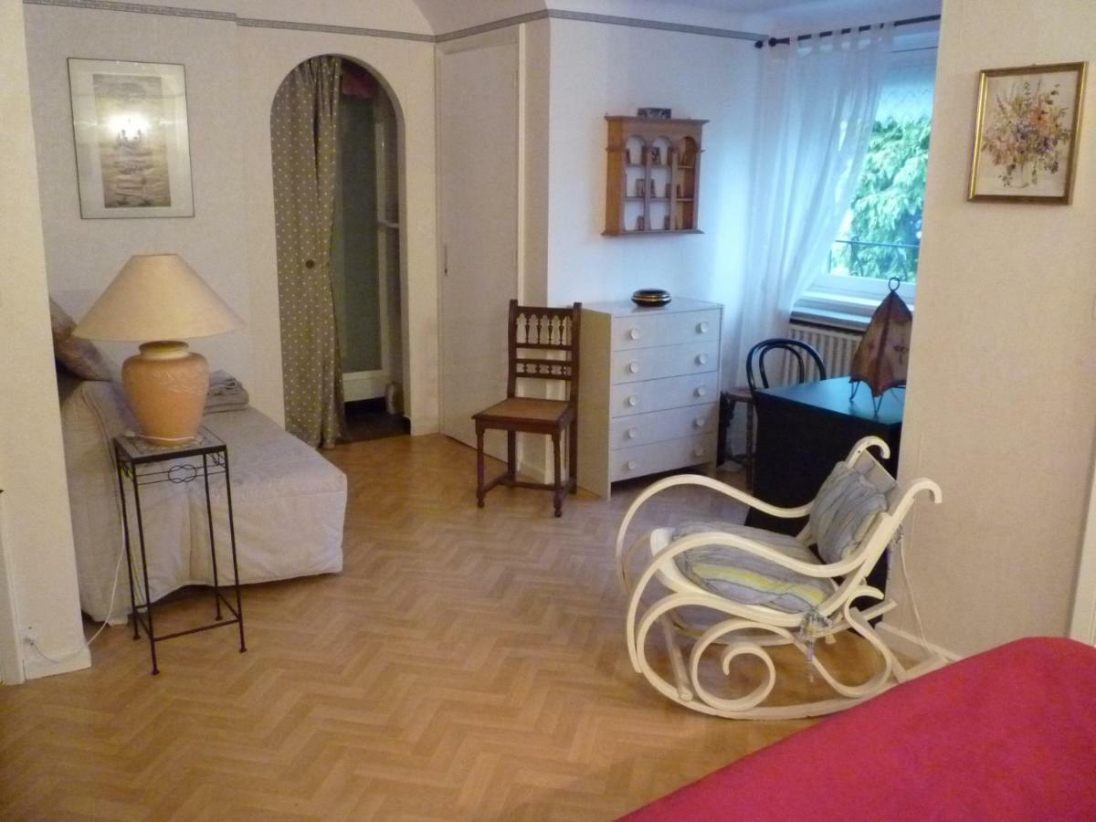 Au Vieux Cedre Bed and Breakfast Mouvaux Exteriör bild
