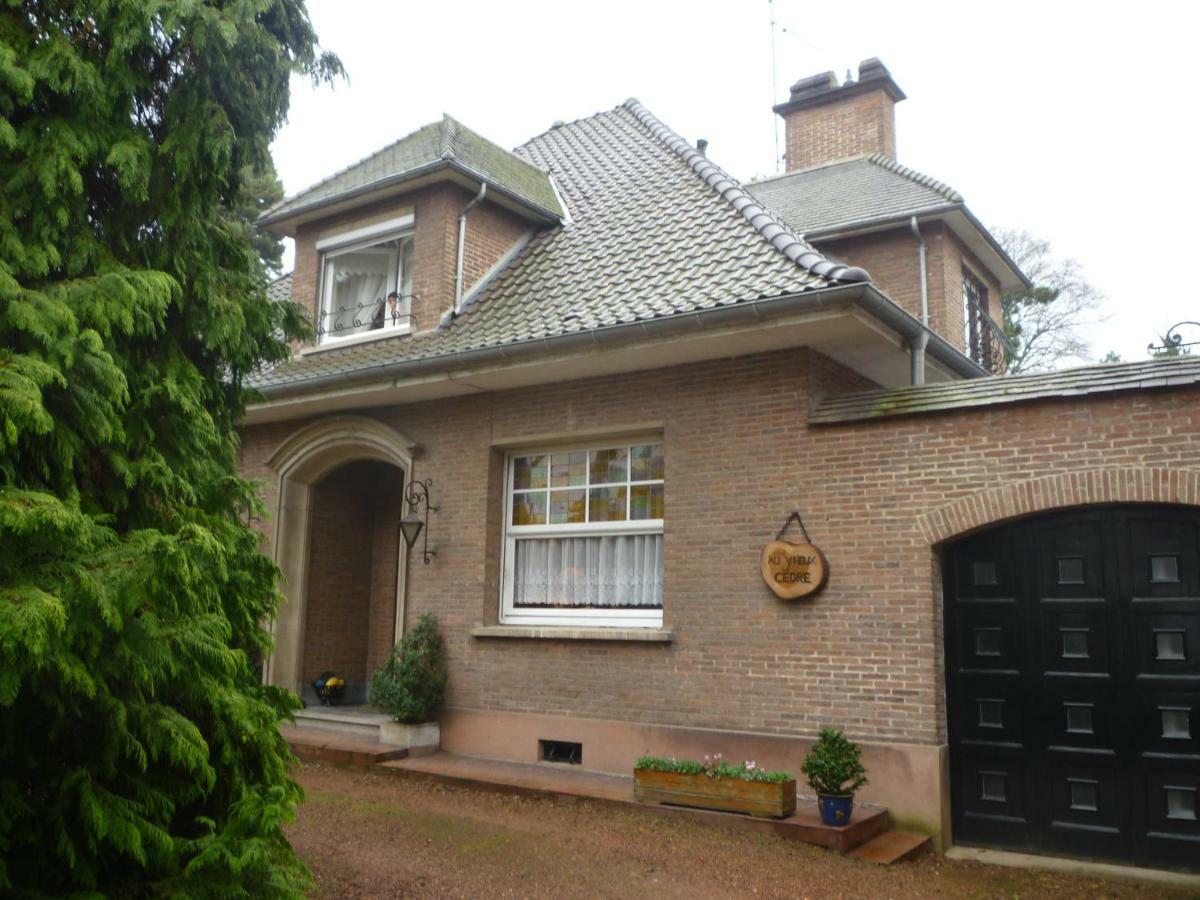 Au Vieux Cedre Bed and Breakfast Mouvaux Exteriör bild
